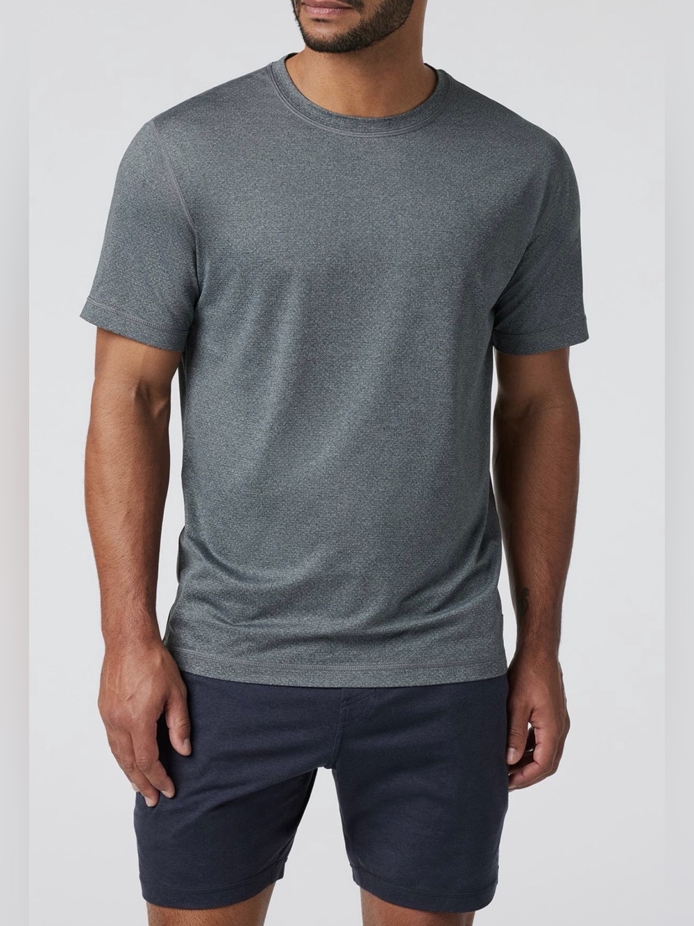 VUORI tradewind performance tee 2.0 in pacific heather running gym athletic